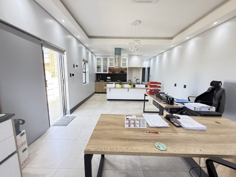5 Bedroom Property for Sale in Tafelzicht Western Cape